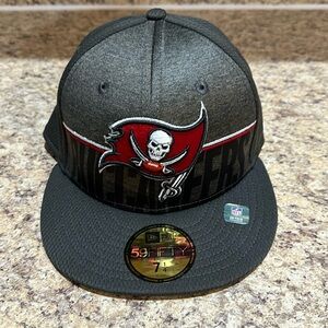 🏈 NFL New Era Fitted Hat (Buccaneers)